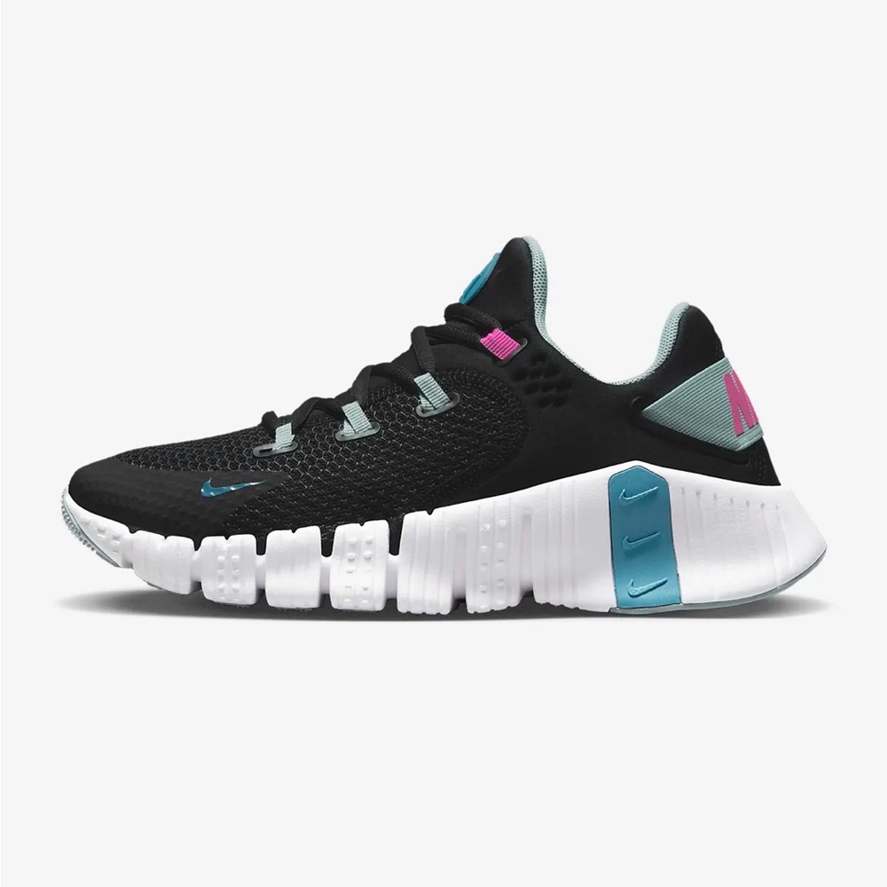 Nike Free Metcon 4 women’s sneaker
